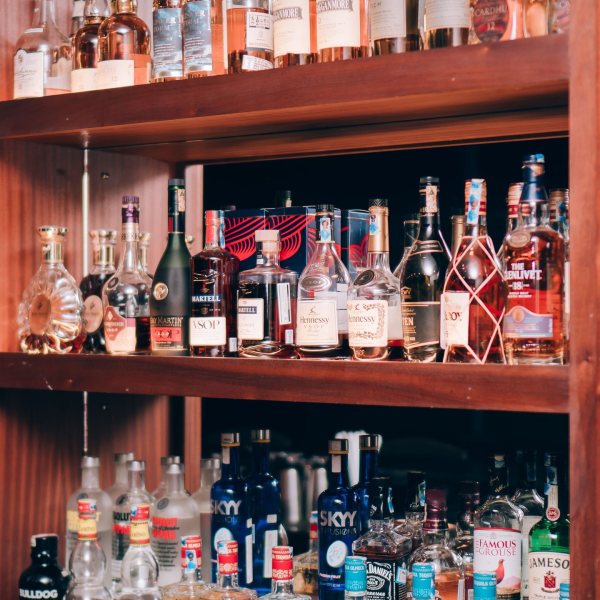 Dining &amp; bar
