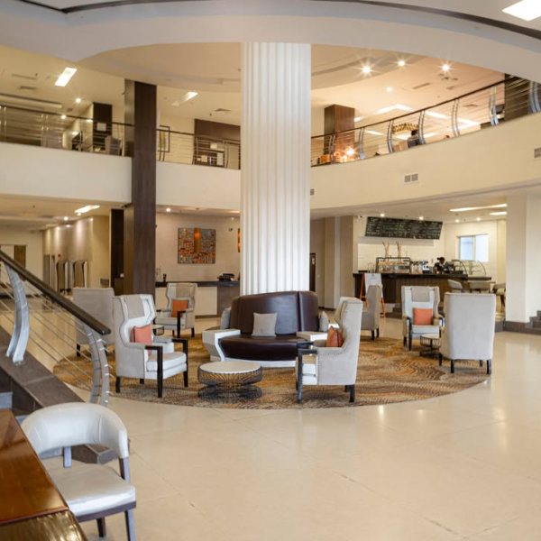 Hotel &amp; lobby