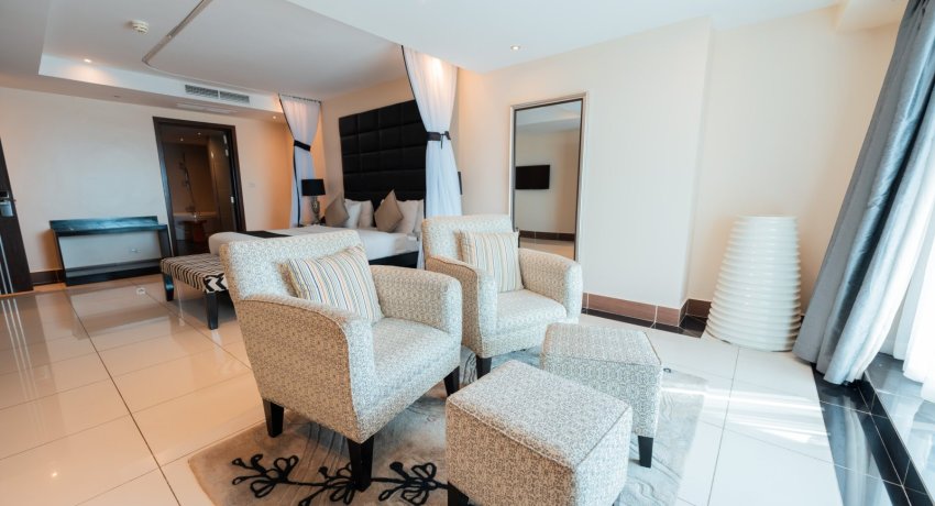 Bay Suite